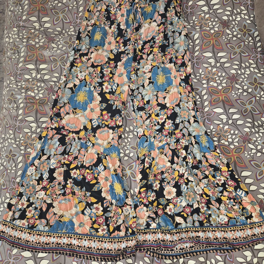 Angie Floral Wide-Leg Beach Flowy Pants Size Large Black Floral Peach Blue Multi - Picture 9 of 16